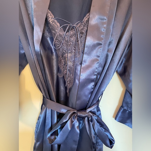 Silk and satin robe set - Picture 4 of 5